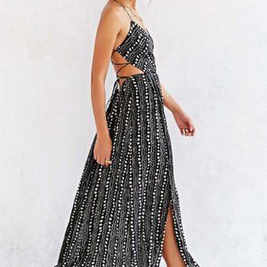 Black and White Criss-Cross Back Maxi Dress
